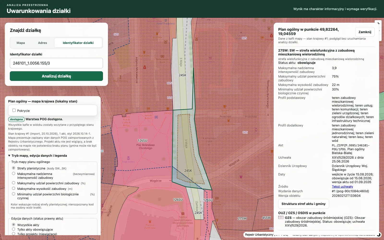 A selected general-plan zone appears on the vector map with planning parameters in the inspector.